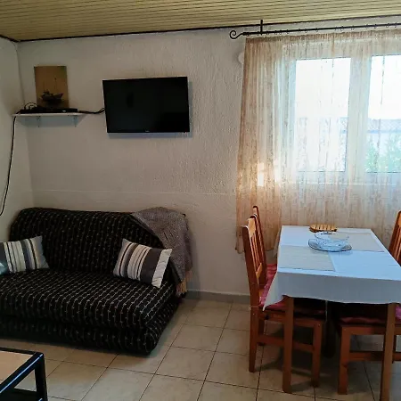 Luka Apartment