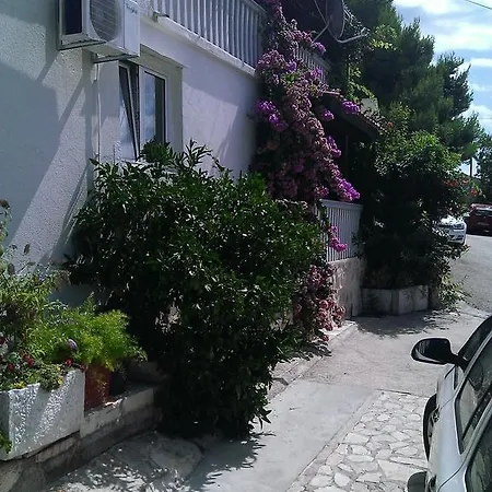 Luka Apartment