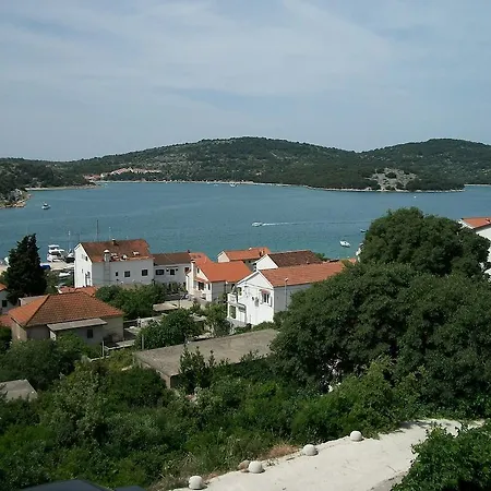 Apartment Luka Tisno